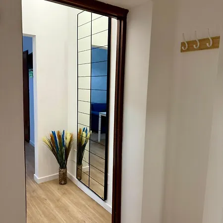 Dea Bendata Hermes דירה *